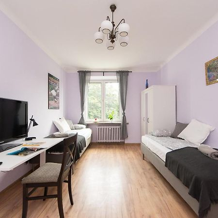 3-Bedroom Flat In City Center P4You Pl クラクフ エクステリア 写真