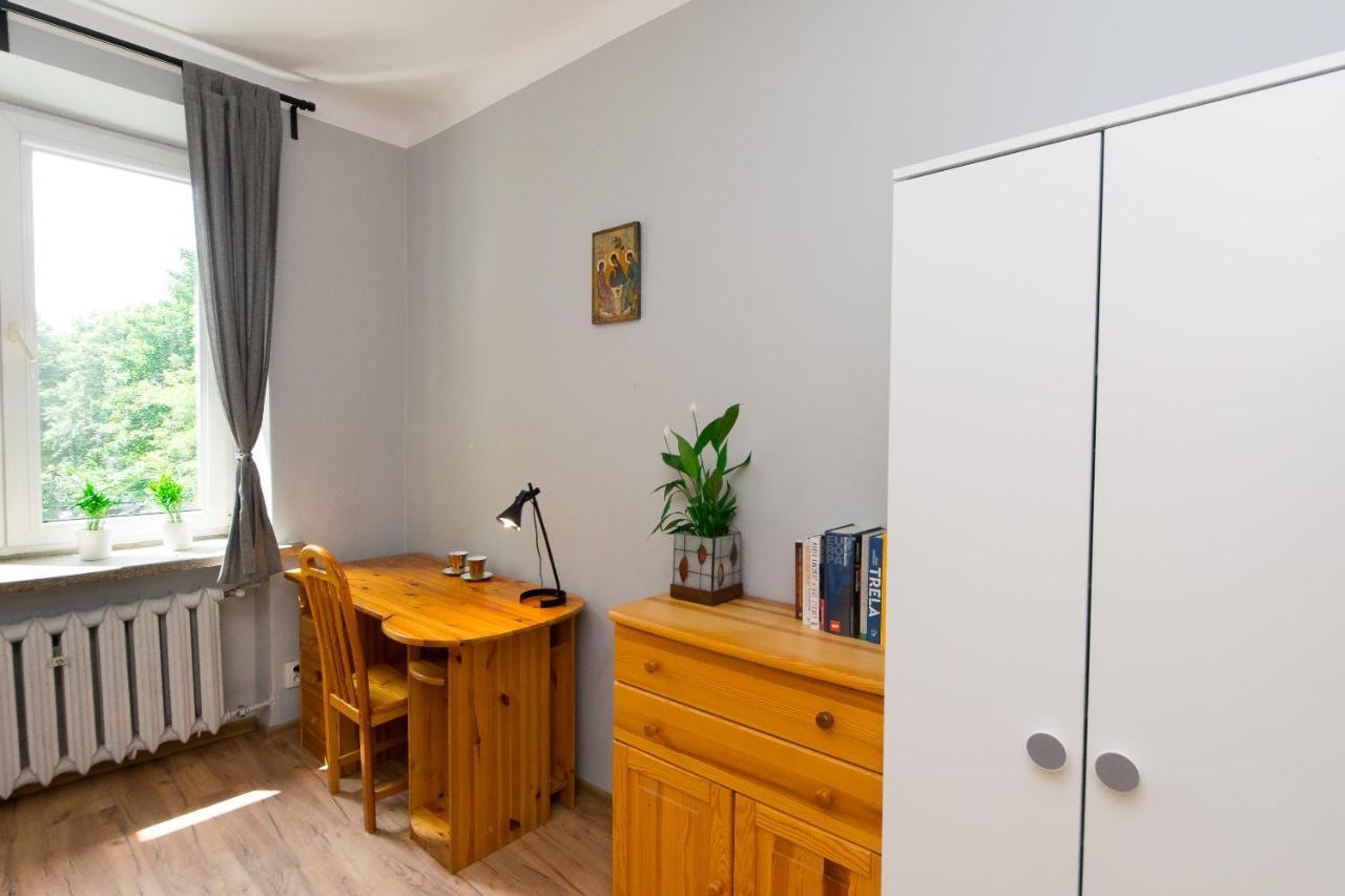 3-Bedroom Flat In City Center P4You Pl クラクフ エクステリア 写真