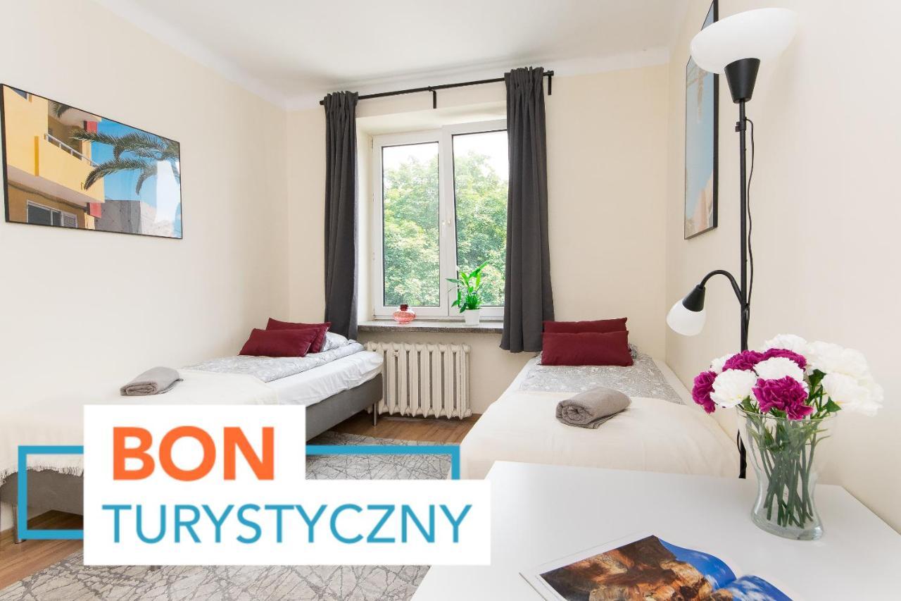3-Bedroom Flat In City Center P4You Pl クラクフ エクステリア 写真