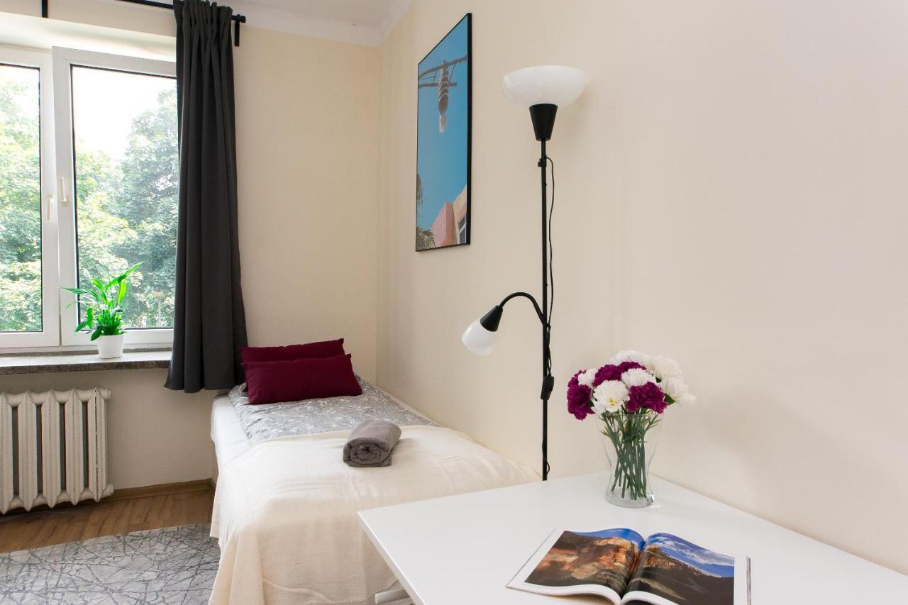 3-Bedroom Flat In City Center P4You Pl クラクフ エクステリア 写真