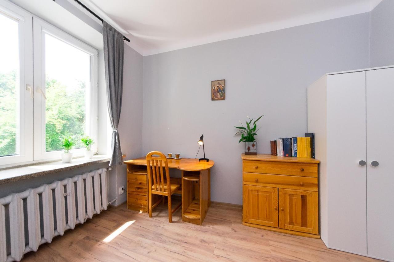 3-Bedroom Flat In City Center P4You Pl クラクフ エクステリア 写真