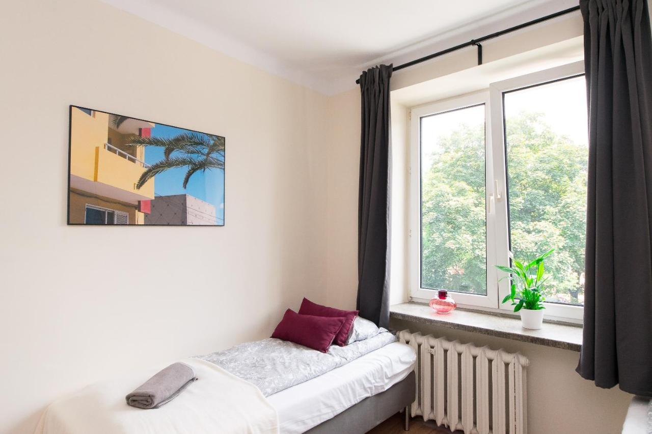 3-Bedroom Flat In City Center P4You Pl クラクフ エクステリア 写真